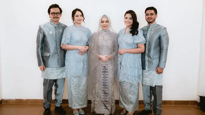 Ibunda Marshanda menikah lagi (Instagram/marshanda99)