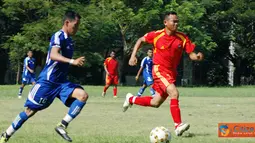 Citizen6, Surabaya: Puslatdiksarmil menyusul Denmako dan Kodikmar ke semifinal kompetisi Sepak bola antar satuan kerja dilingkungan Kobangdikal dalam rangka Hari Pendidikan Angkatan Laut ke-66. (Pengirim: Penkobangdikal)