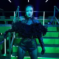 Rihanna dalam  Savage X Fenty Show (Dennis Leupold/Savage X Fenty via AP)