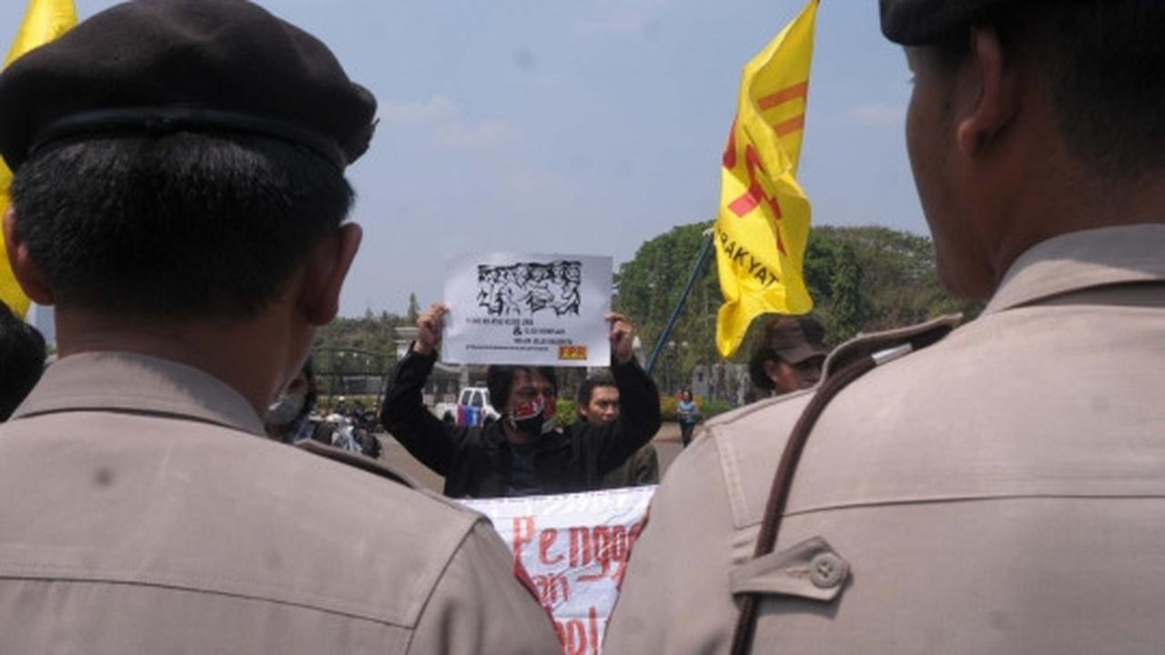 Massa datangi Istana menolak penggenangan Waduk Jatigede