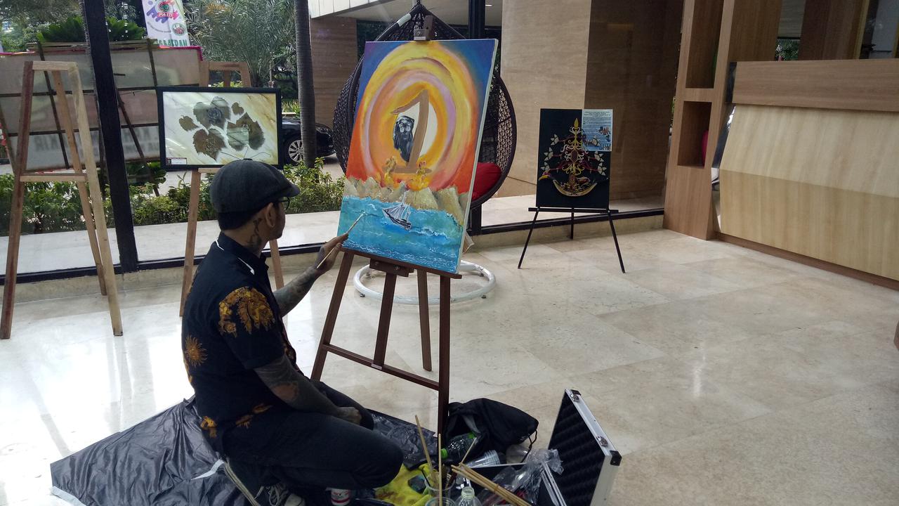 Lukisan Angka 1 Wakil Presiden Jusuf Kalla. Dok Merdeka.com/Yayu Agustini Rahayu