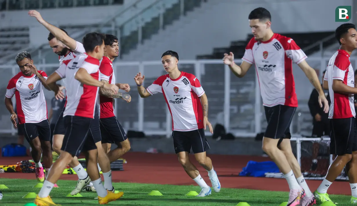 Dua kali dicoret oleh Shin Tae-yong dari dua laga terakhir Timnas Indonesia tidak membuat Eliano Reijnders patah semangat. (Bola.com/M Iqbal Ichsan)