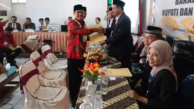 Janji Petahana Bupati Cirebon Benahi Infrastruktur Periode ke Dua