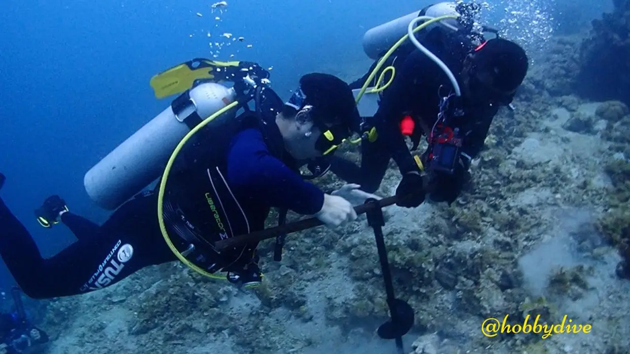 Pemasangan Mooring Buoy