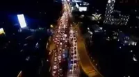 Kemacetan panjang masih terjadi di ruas jalan kawasan Puncak, Bogor. (Liputan 6 SCTV)