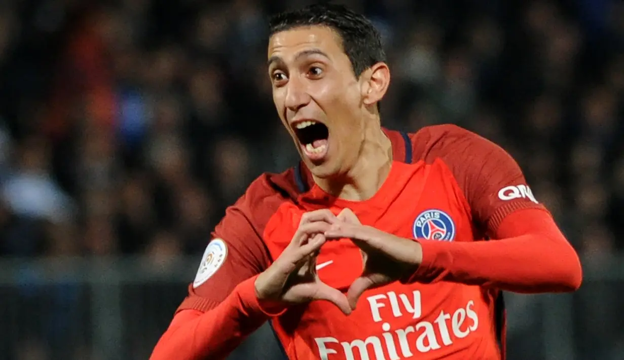 Angel Di Maria menjadi salah satu pilihan Barcelona untuk menggantikan Neymar yang telah dikontrak PSG engan biaya 222 juta euro (sekitar Rp 3,5 triliun). (AFP/Fred Tanneau)