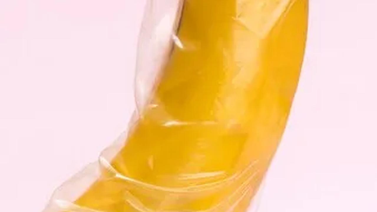 Ingatlah bahwa kesehatan seksual adalah tanggung jawab bersama, dan penggunaan kondom yang tepat dapat memberikan perlindungan efektif terhadap penyakit menular seksual dan kehamilan yang tidak diinginkan. Practice makes perfect, bukan?