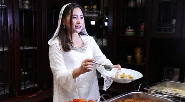 Bangun Rumah Impian Prilly Latuconsina Sontek Artis Hollywood News Entertainment Fimela Com
