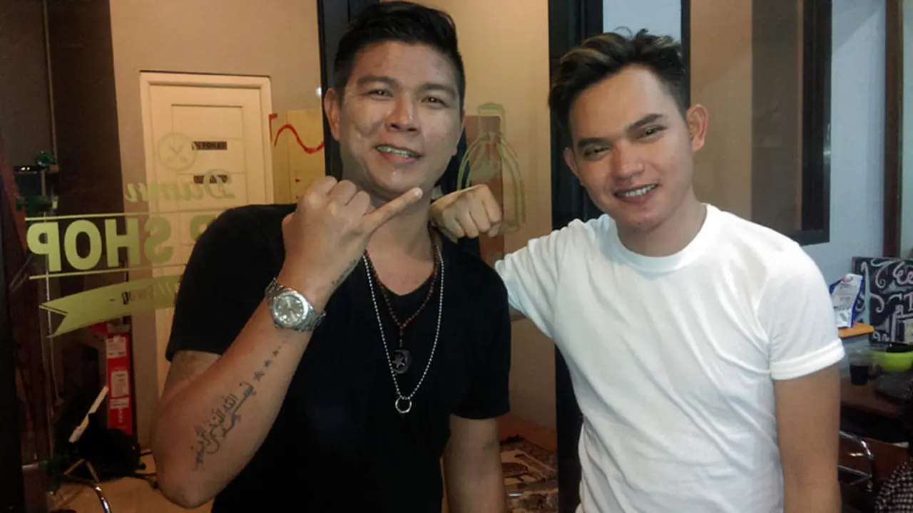 Wah, Pacar Andika Kangen.Lagi Band Cewek Karaoke