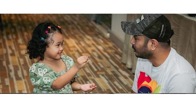 Mathino Lio dan Gewa, Putri Mendiang Glenn