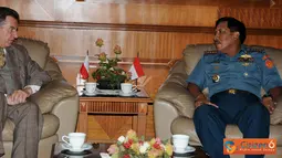 Citizen6, Jakarta Pusat: Dubes Polandia H.E. Mr. Gizegorz Wisniewski dalam kunjungannya bermaksud untuk meningkatkan kerja sama antar Angkatan Bersenjata dalam segala bidang.  (Pengirim: Badarudin Bakri)