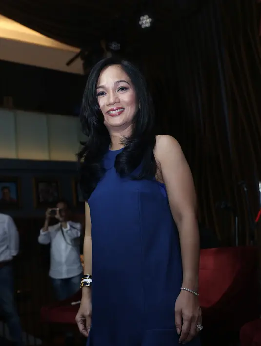 Sheila Majid adalah penyanyi asal Malaysia, namanya mulai dikenal di Indonesia dengan lagu hitsnya  seperti 'Antara Anyer dan Jakarta'. (Andy Masela/Bintang.com)