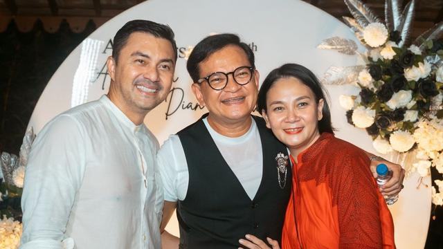 Potret Hedi Yunus di acara ulang tahun pernikahan ke-25 Anjasmara dan Dian Nitami (Sumber: Instagram/@hedi_yunus)