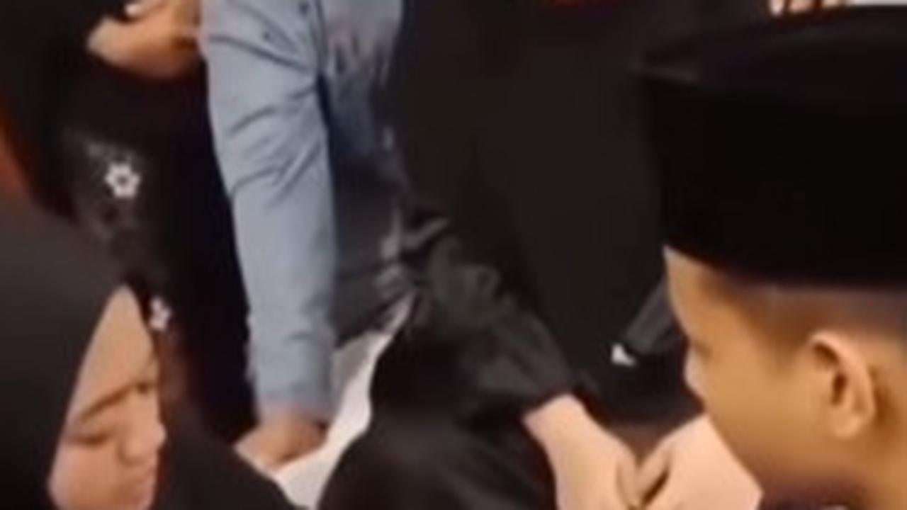 Momen Menyayat Hati Istri Diduga Saksikan Suami Kembali Menikah dengan Adik Sendiri