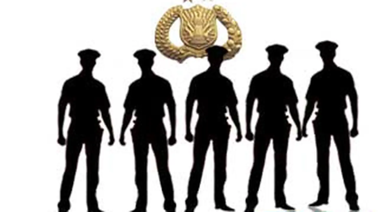 100813bsiluet-polisi.jpg