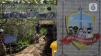 Suasana Kampung Tangguh Jawara di Kelurahan Perigi Baru, Pondok Aren, Tangerang Selatan, Banten, Selasa (7/7/2020). Di tengah pandemi COVID-19, warga memenuhi kebutuhan pangan dengan memanfaatkan 3 hektare lahan di sekitar tempat tinggal mereka. (merdeka.com/Dwi Narwoko)