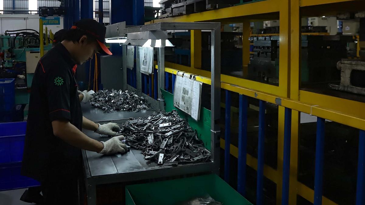 Produksi Pabrik Indonesia Naik Lagi Setelah Empat Bulan Turun
