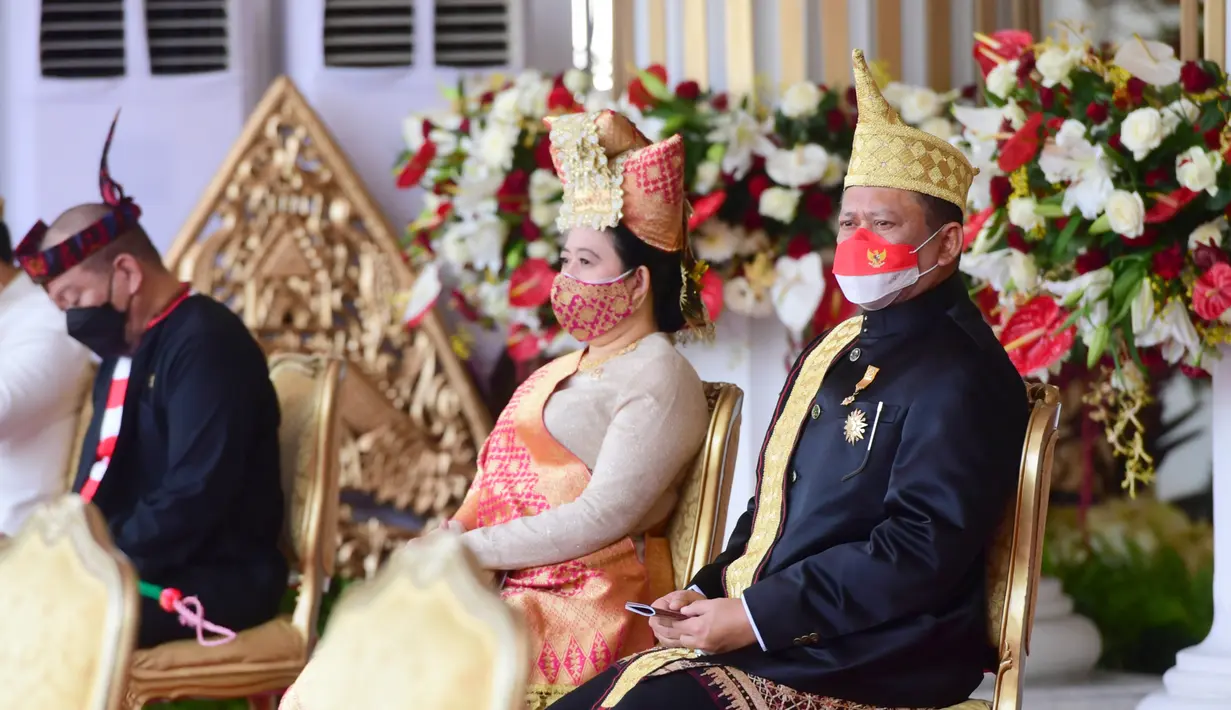 Ketua MPR Bambang Soesatyo bersama Ketua DPR, Puan Maharani saat mengikuti acara upacara peringatan HUT ke-76 RI di Istana Merdeka, Selasa (17/8/2021).  (Foto:Muchlis Jr-Biro Pres Sekretariat Presiden)