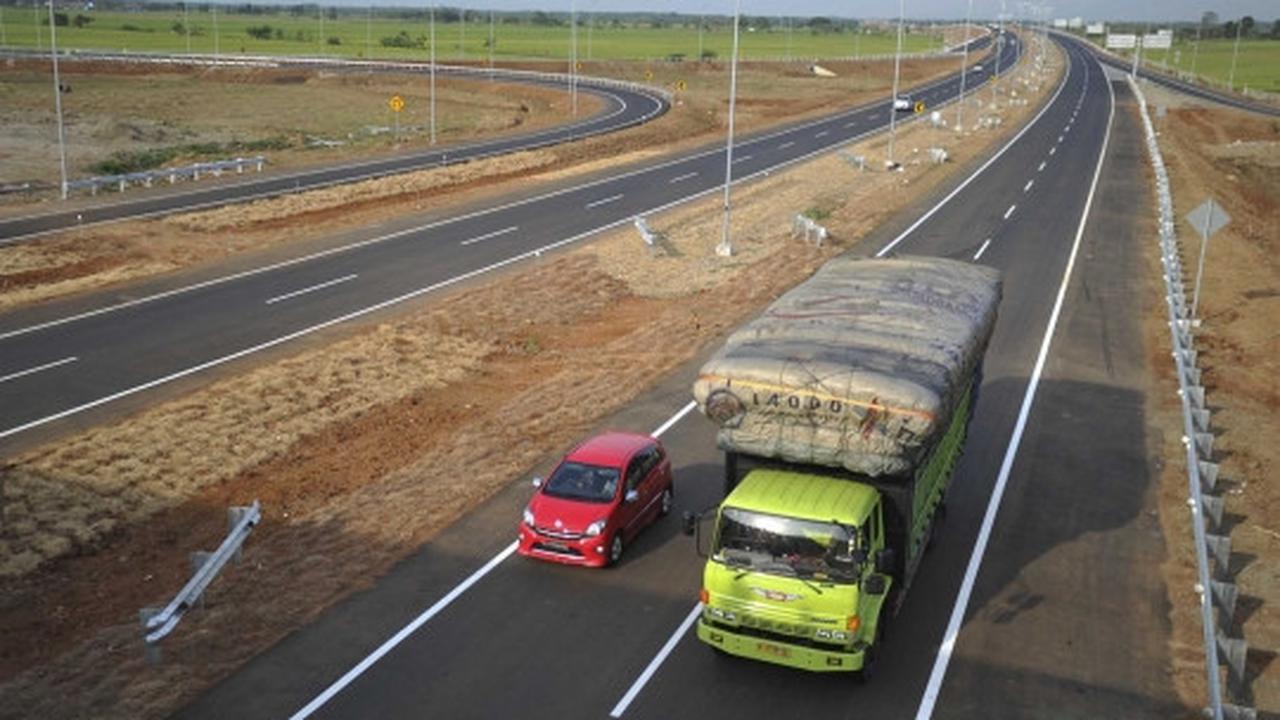 Melihat kelengangan Tol Cipali yang akan digunakan para pemudik