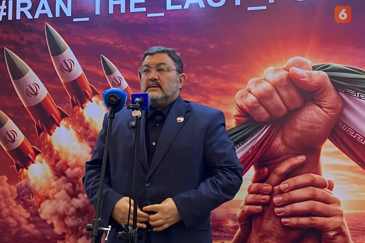 Duta Besar Iran untuk Indonesia Mohammad Boroujerdi menyebut bahwa Iran langsung mengaktifkan mekanisme konstitusi darurat menyusul tewasnya Pemimpin Tertinggi Ayatullah Ali Khamenei. (Dok. Liputan6.com/Teddy Tri Setio Berty)