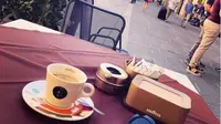 Minum kopi di Italia. (dok.Instagram @piayoung89/https://www.instagram.com/p/BXC22Lah4jF/Henry