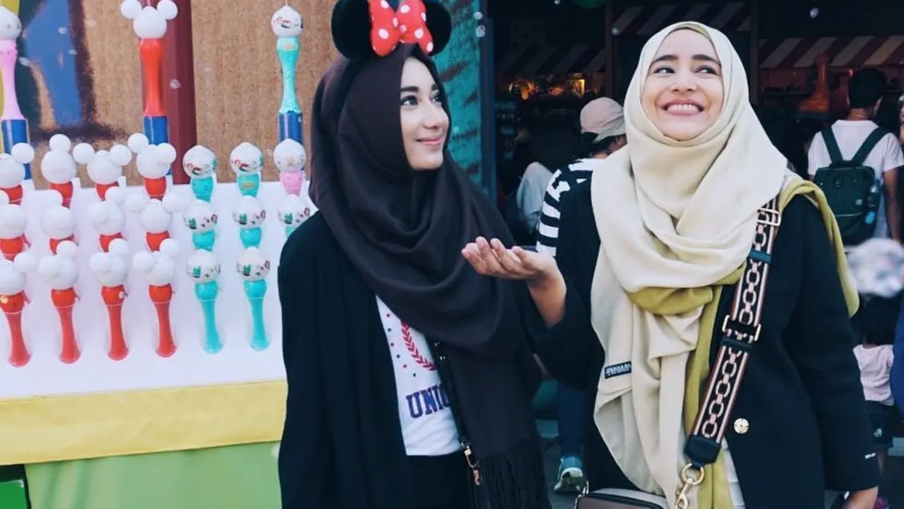 [Bintang] Cindy Fatikasari dan Anak