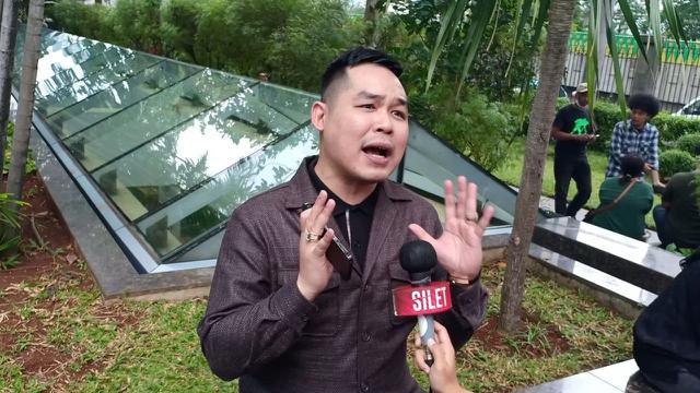 Jeffry Simatupang selaku kuasa hukum Ferry Irawan.
