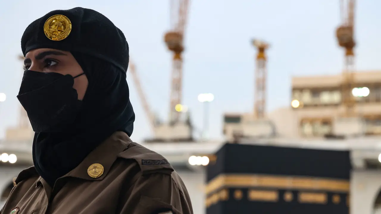 Polisi Wanita Saudi Awasi Jemaah Haji di Makkah