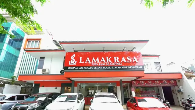 Desain Warung Makan Aurel Hermansyah yang Penyajian Menunya Unik