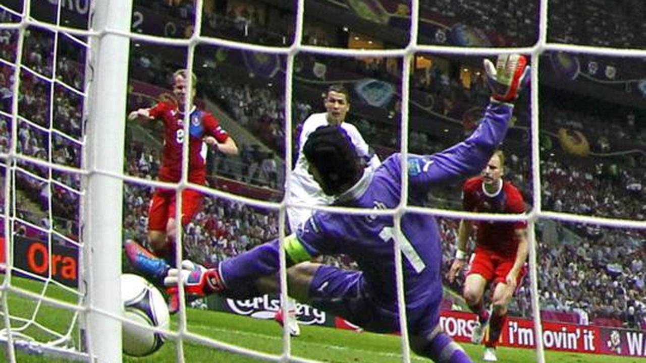 Ronaldo antarkan Portugal ke semifinal