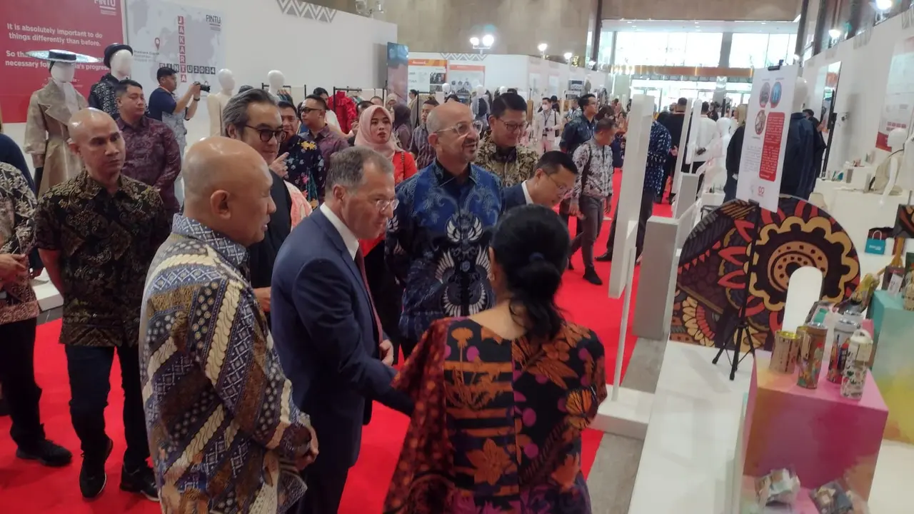 Yayasan Perempuan Tangguh Indonesia (PTI) berpartisipasi aktif dalam acara 'Cerita Nusantara : Unveiling the Story of Indonesia Artistry' yang diselenggarakan oleh Kementerian Koperasi dan UKM (Kemenkop UKM) bersama Dewan Kerajinan Nasional (Dekranas).