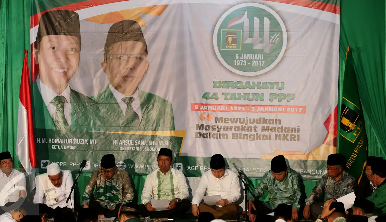Suasana tasyakuran HUT PPP ke-44 di Tebet Barat, Jakarta, Kamis (5/1). Tasyakuran tersebut mengusung tema 'Mewujudkan Masyarakat Madani dalam Bingkai NKRI'. (Liputan6.com/Johan Tallo)
