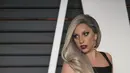 Lady Gaga akan memerankan Elizabeth, seorang pemilik hotel yang biseksual. Seperti halnya Lady Gaga, Elizabeth dikisahkan juga penggemar benda seni dan fashion. (AFP/Bintang.com)