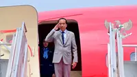 Presiden Joko Widodo atau Jokowi bertolak ke Bali dalam rangka menghadiri Indonesia-Africa Forum (IAF) ke-2, pada Minggu (1/9/2024). (Foto: Biro Pers, Media, dan Informasi Sekretariat Presiden)