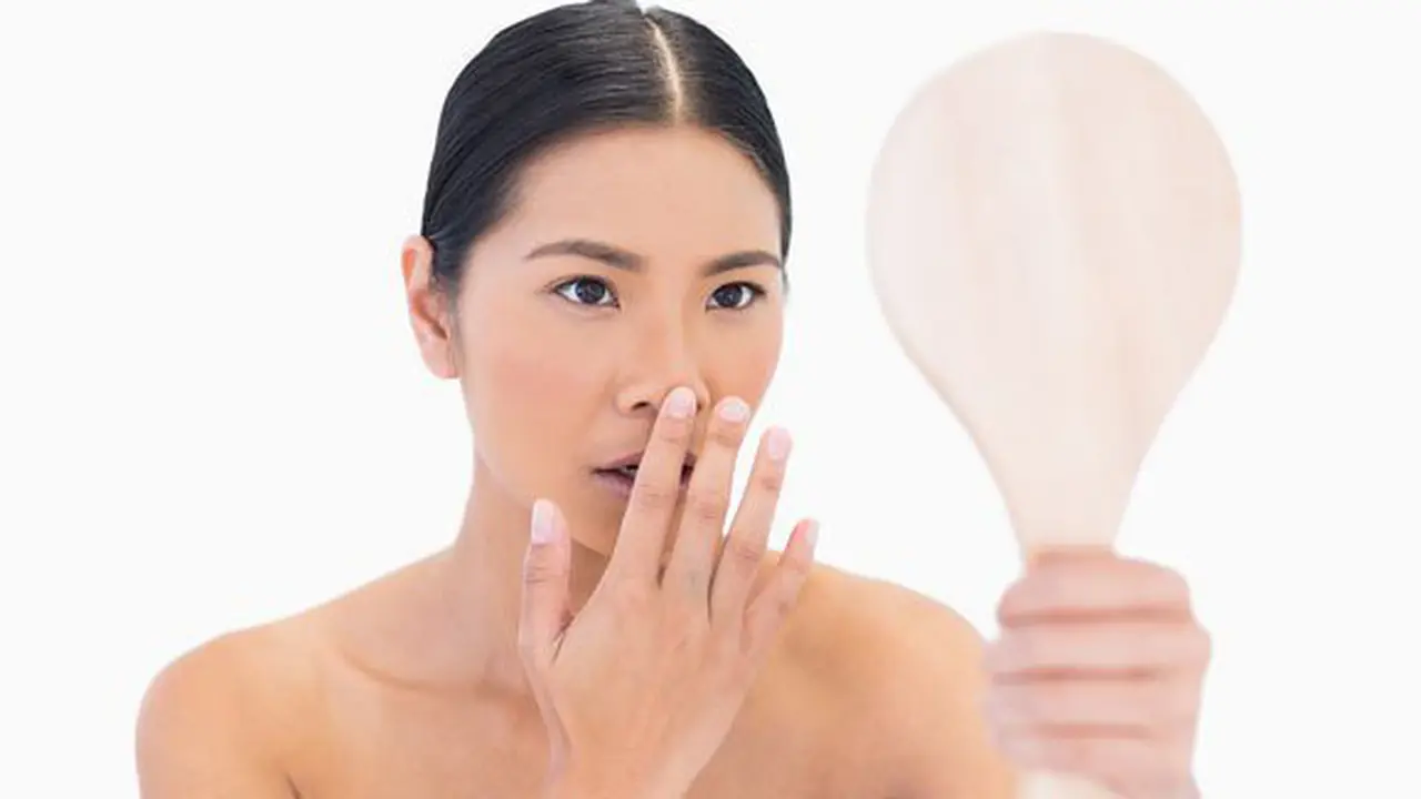 Hidung berminyak bisa jadi sarang komedo/copyright: thinkstockphotos.com