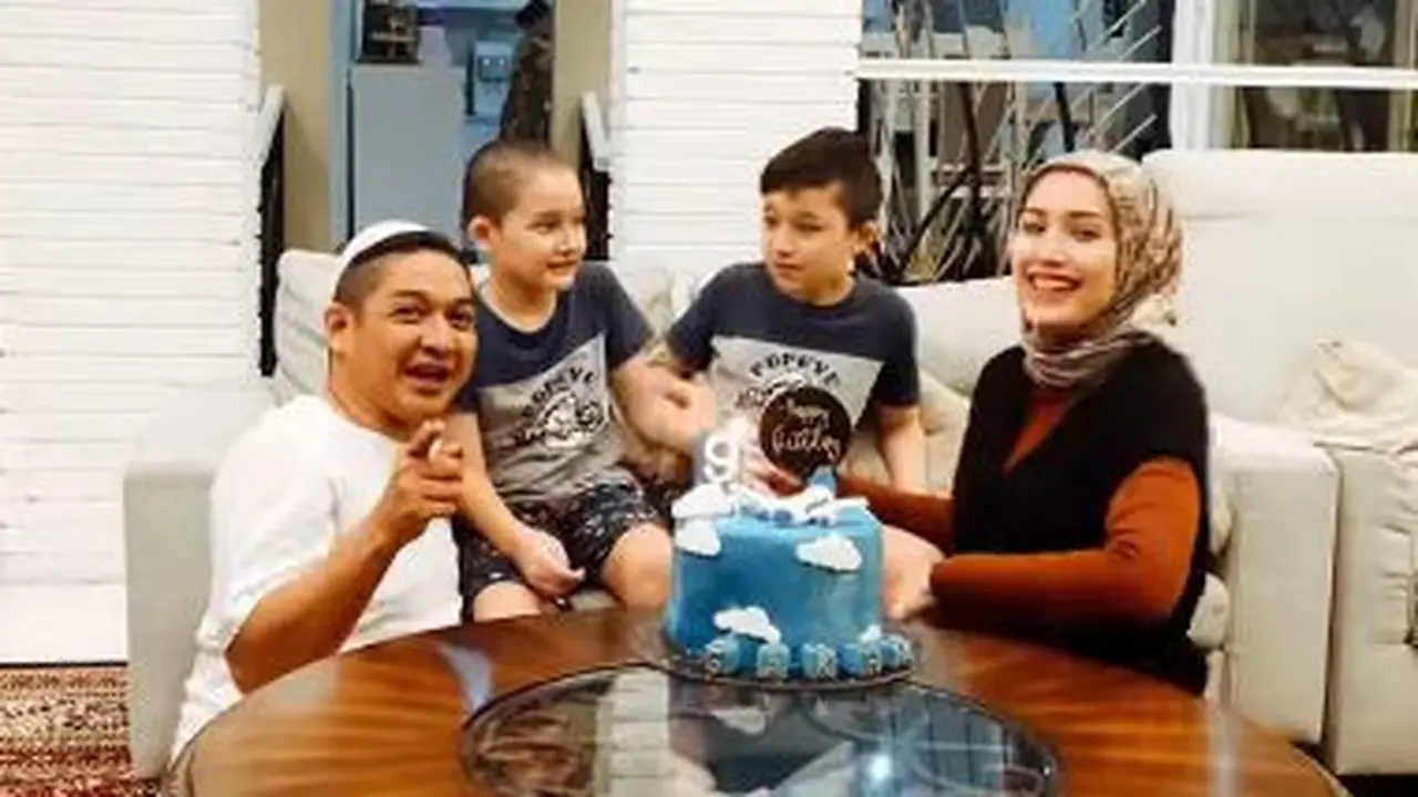 Pasha Ungu rayakan ultah anak keduanya dengan Adelia (Instagram/adeliapasha)