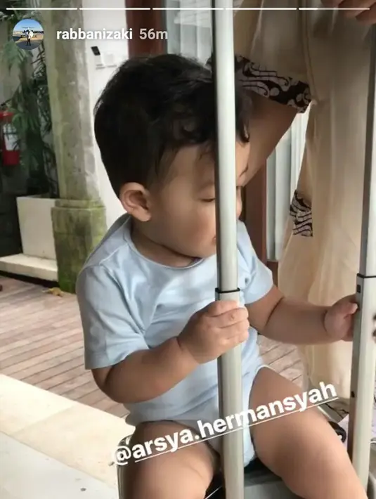 Kedekatan Bani dengan keluarga Aurel memang sudah tak diragukan lagi. Begitu juga dengan hubungan Bani dengan adik Aurel, Arsya Hermansyah. (Instagram)