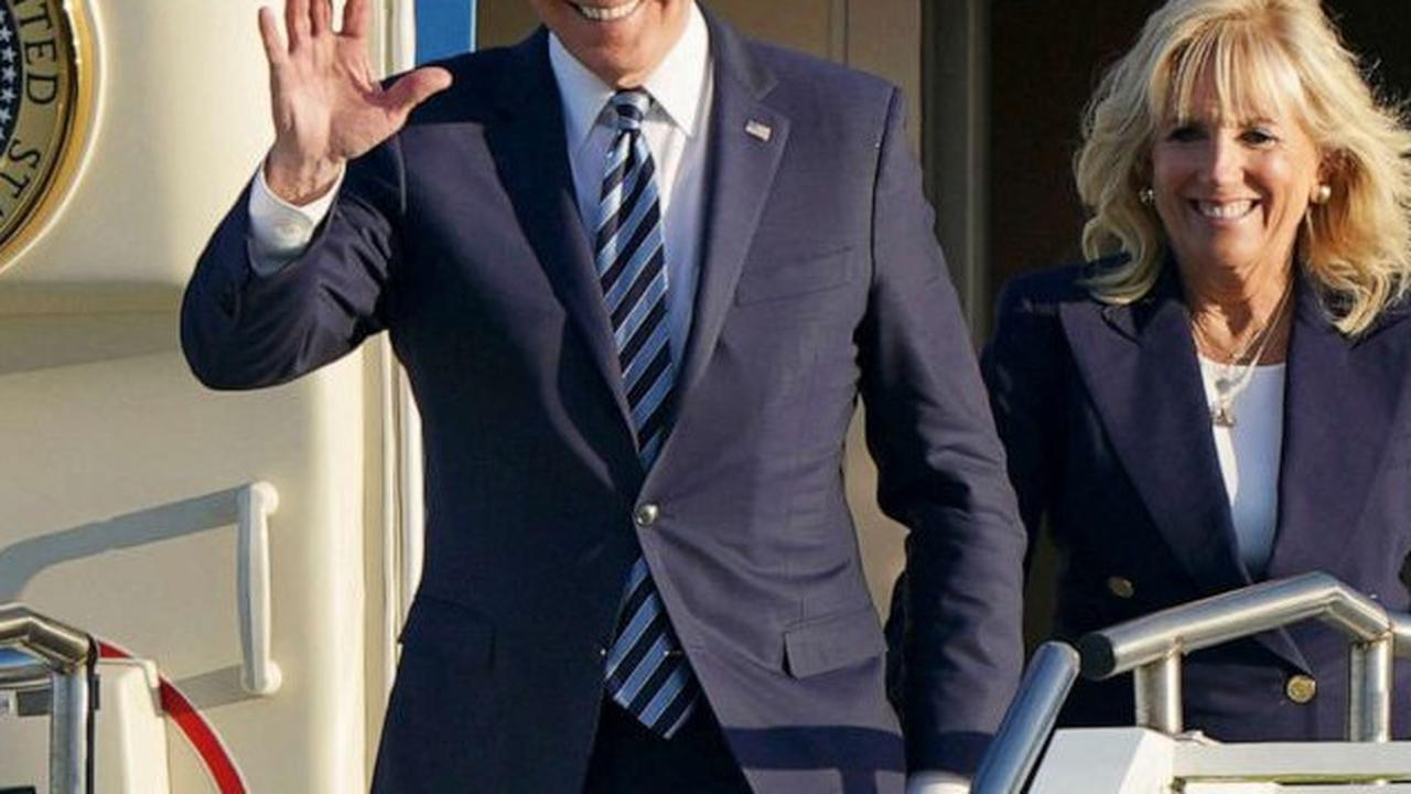 Selain itu, Presiden Amerika Serikat (AS) Joe Biden mengatakan dia prihatin dengan berita tersebut dan berencana untuk menelepon Charles nanti.