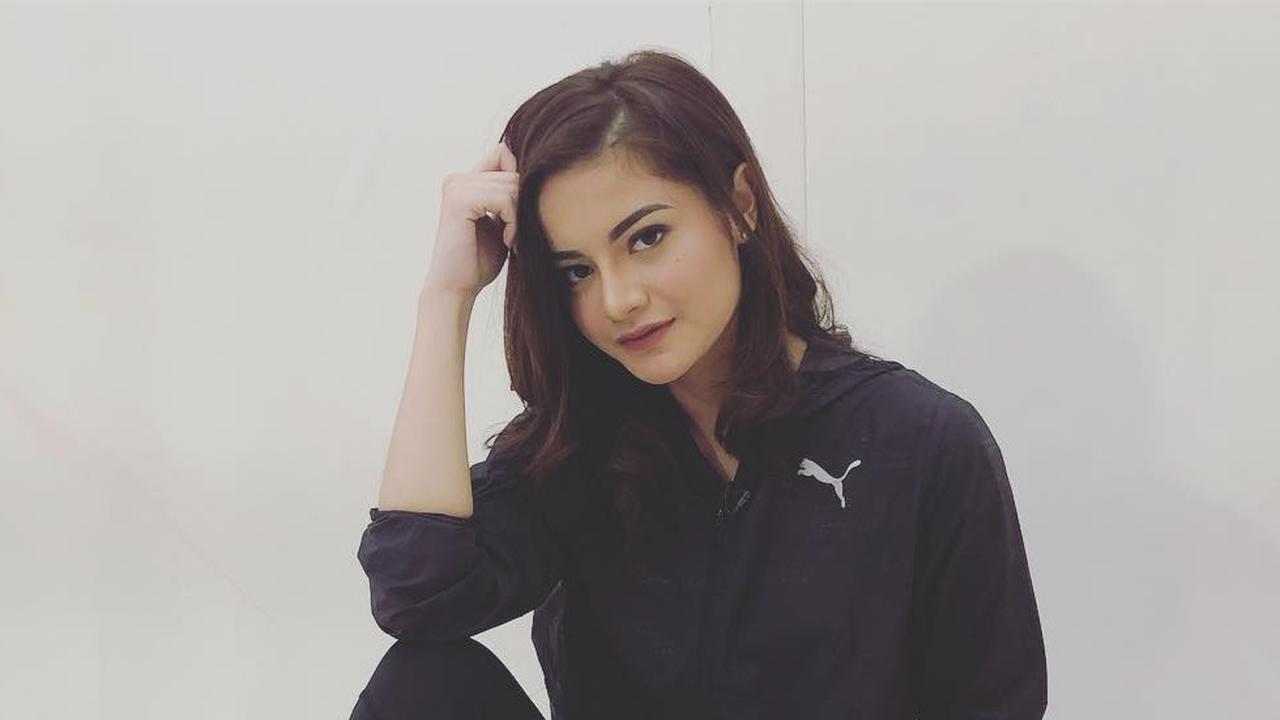 Potret presenter cantik Ovi Dian