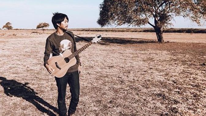 Lirik Lagu Fiersa Besari Waktu Yang Salah News Entertainment Fimela Com