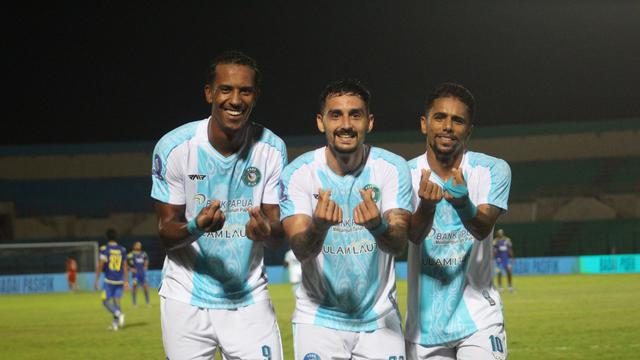 Selebrasi Kode Meminta Gaji Pemain PSBS