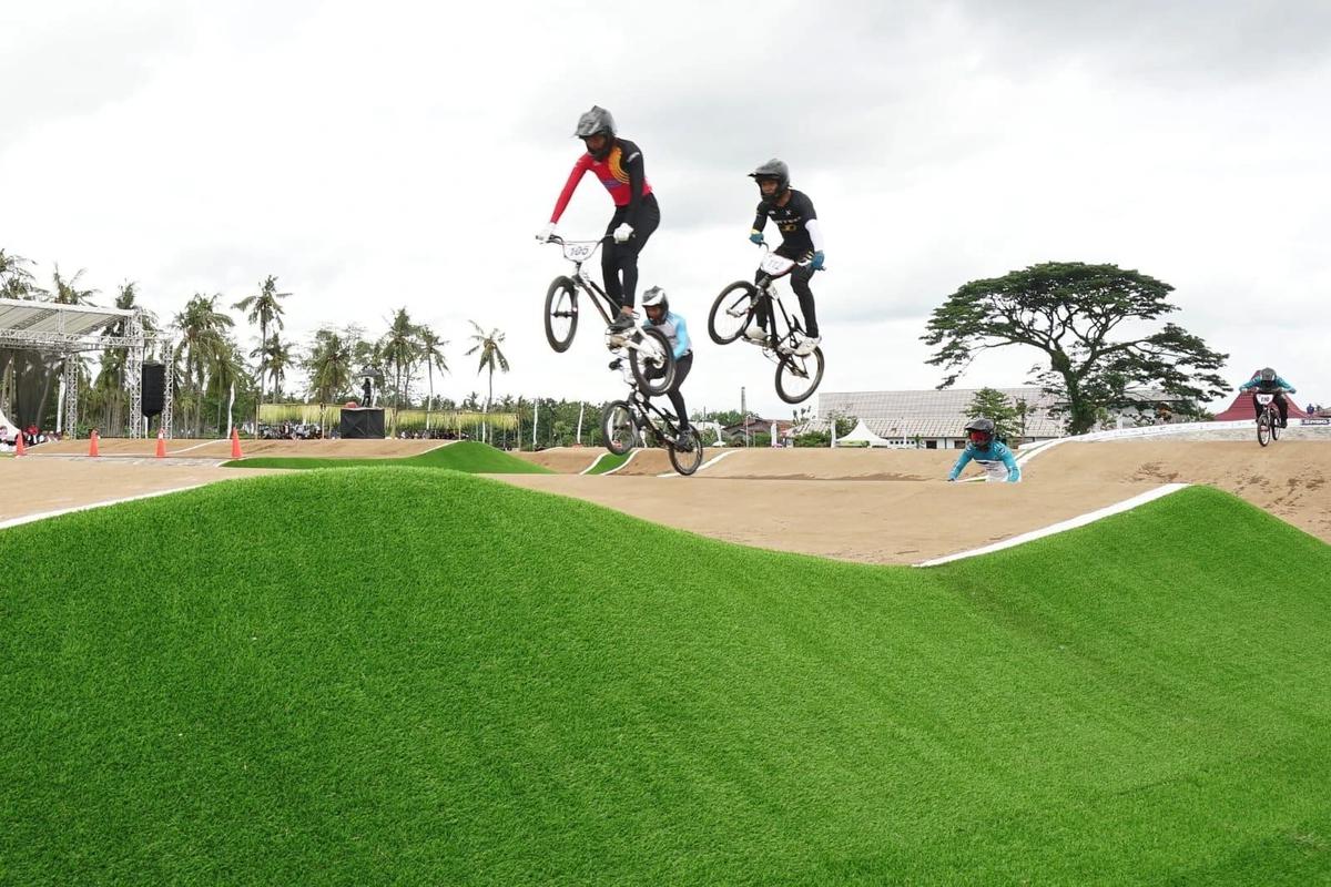 Sirkuit BMX Muncar Banyuwangi merupakan sirkuit supercross berstandar Olimpiade yang pertama di Asia Tenggara.