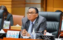 VIDEO: Bambang Pacul Cerita 'Raksasa' DPR Tumbang di 2024, Trimedya PDIP Sampai Nangis