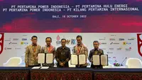 PT Pertamina Hulu Energi (PHE) melakukan penandatanganan Perjanjian Pokok (Heads of Agreement &ndash; HOA) Perdagangan Karbon Kredit dengan PT Pertamina Power Indonesia (PPI) di Bali, Selasa (18/10/2022). (Dok Pertamina)