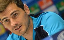 Figo: Casillas kini sudah bahagia