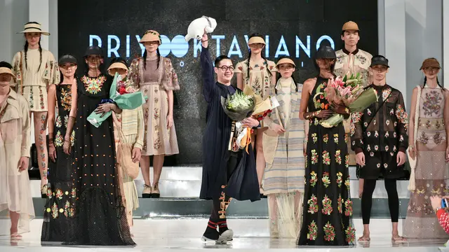 Desainer ASEAN dan Tanah Air Unjuk Kebolehan di Ciputra World Fashion Week 2018