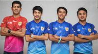 Para pemain timnas Indonesia berpose saat launching tim street soccer jelang gelaran Tafisa Games 2016 di Hotel Big, Jakarta, Kamis (6/10/2016). Timnas street soccer ini merupakan yang pertama di Indonesia. (Bola.com/Vitalis Yogi Trisna)