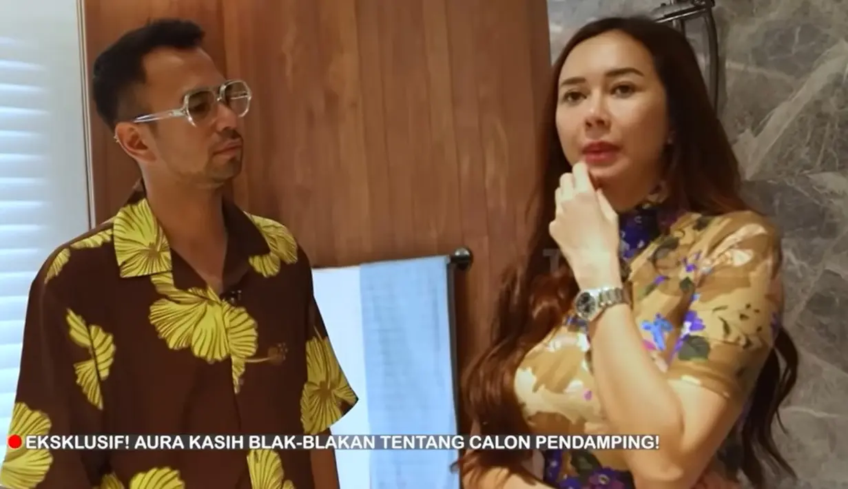 Penyanyi kelahiran Bandung 36 tahun silam itu tengah menikmati sebagai single parents. Meski belum ada pria yang mendampinginya, perempuan seorang anak itu mengaku telah banyak pria yang mendekati. [Youtube/TRANS7 OFFICIAL]