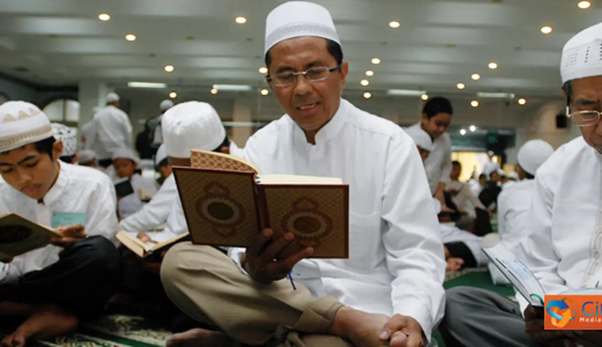 Citizen6, Jakarta: Acara PLN Gelar Khatam Al-Qur’an 1.000 Kali dalam Sehari diikuti sebanyak 1.459 peserta dari 12 pesantren sejabodetabek, dengan hasil akhirnya dapat mengkhatamkan Al-Qur'an sebanyak 1.244. (Pengirim: Agus Trimukti)