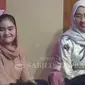 Viday (kiri) jemaah cantik Gus Iqdam yang biasa nonton Gus Iqdam sampai ketiduran (tankap layar TikTok)